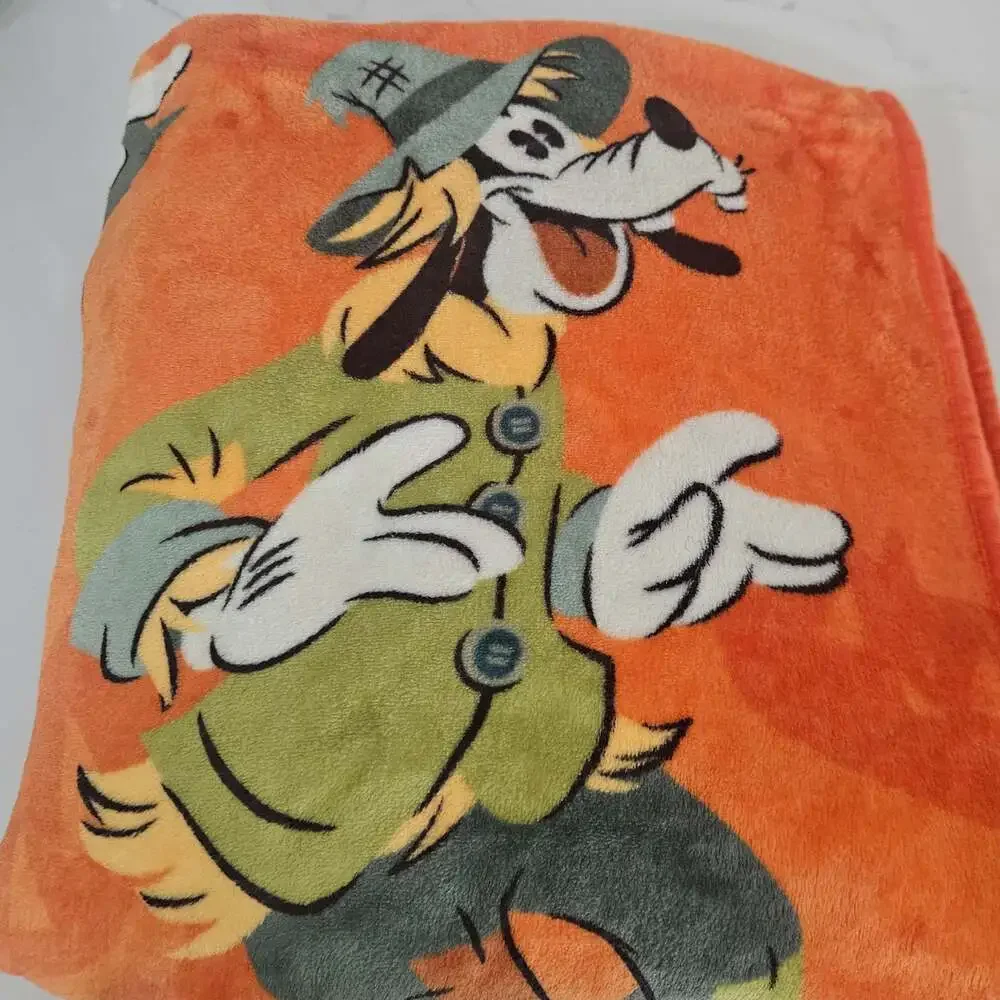 Disney Parks‎ Mickey and Friends Halloween Castle Throw Blanket